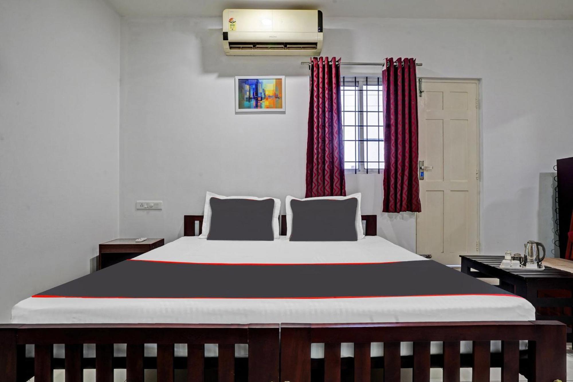Collection O White House Pearl Hotel Kochi Exterior foto