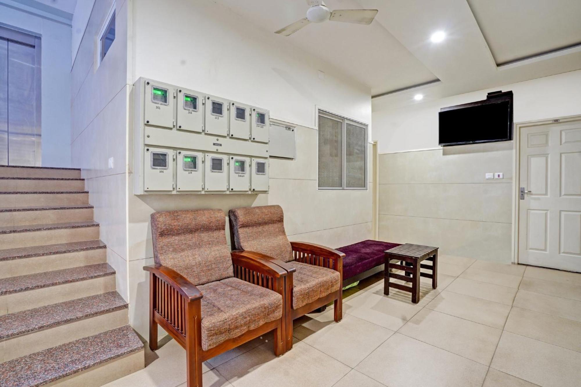 Collection O White House Pearl Hotel Kochi Exterior foto